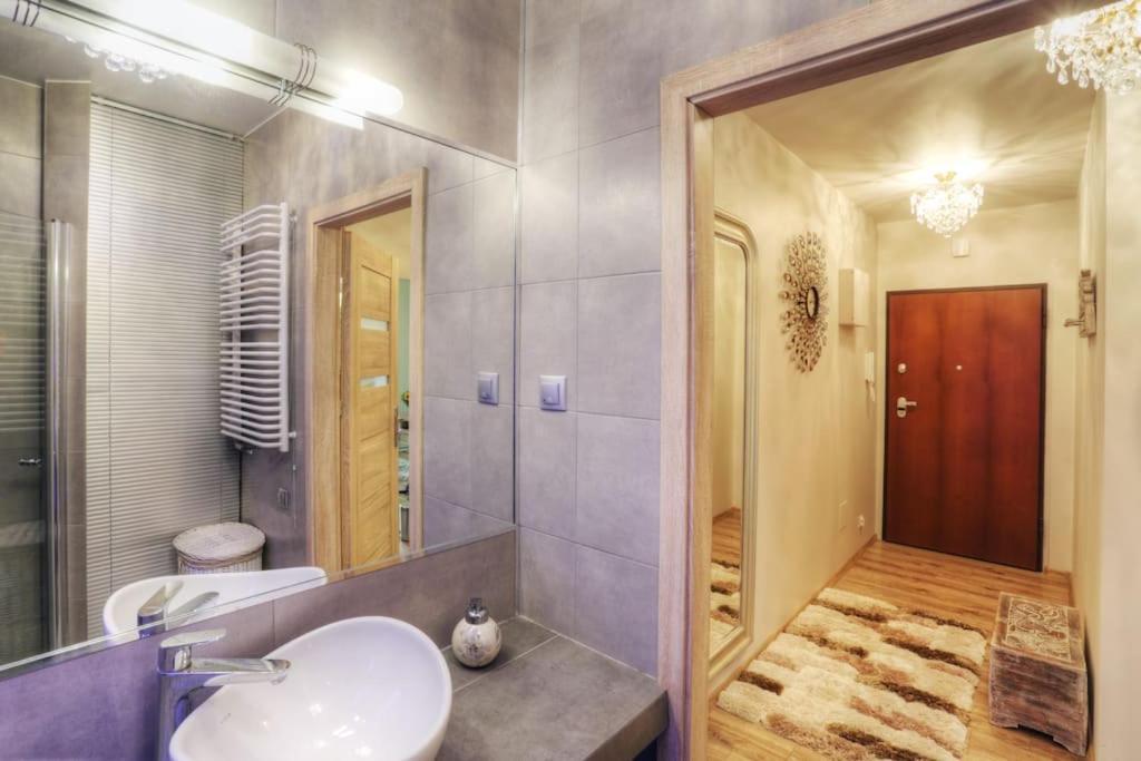 Ekskluzywny Apartament W Centrum Z Balkonem I Parkingiem Kraków Zewnętrze zdjęcie
